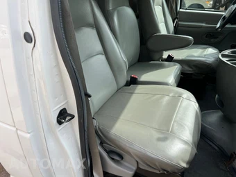 2011 Ford Super Duty E-450 Cutaway DRW - miniatura 15