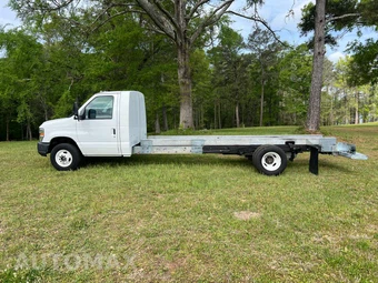 2011 Ford Super Duty E-450 Cutaway DRW - miniatura 4