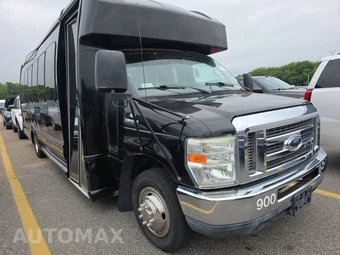 2011 Ford Super Duty E-450 Cutaway DRW - miniatura 3