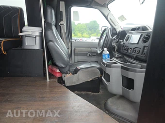2011 Ford Super Duty E-450 Cutaway DRW - miniatura 8