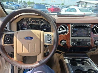 2011 Ford Super Duty F-250 King Ranch Crew Cab Medium Bed - miniatura 10