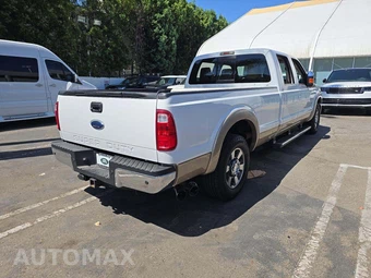 2011 Ford Super Duty F-250 Lariat Crew Cab Long Bed - miniatura 3