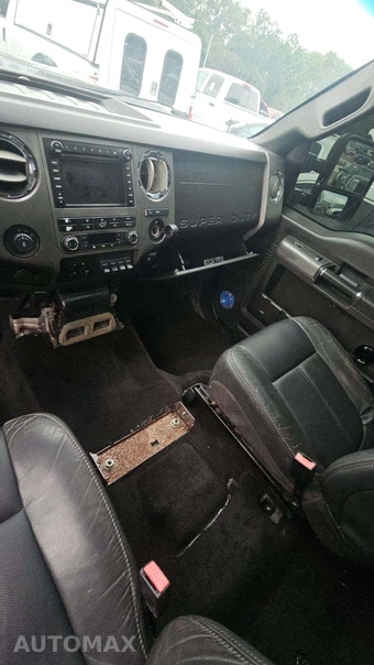 2011 Ford Super Duty F-250 Lariat Crew Cab Medium Bed - miniatura 28