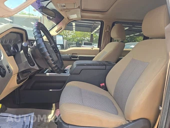 2011 Ford Super Duty F-250 Lariat Crew Cab Medium Bed - miniatura 7