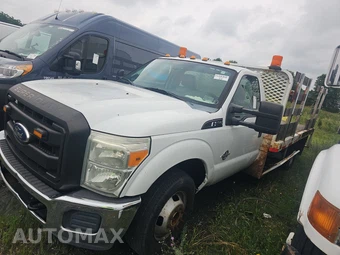 2011 Ford Super Duty F-350 Cab Chassis XL Regular Cab DRW