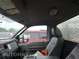 2011 Ford Super Duty F-350 Cab Chassis XL Regular Cab DRW - miniatura 17