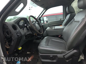 2011 Ford Super Duty F-350 Cab Chassis XL Regular Cab DRW - miniatura 7