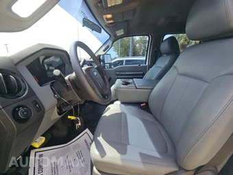 2011 Ford Super Duty F-350 XL Crew Cab Long Bed - miniatura 7