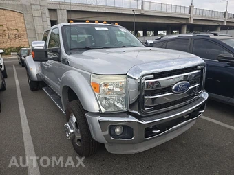 2011 Ford Super Duty F-450 Lariat Crew Cab Long Bed DRW - miniatura 3