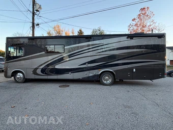2011 Ford Super Duty F-53 Class A Motorhome Chassis DRW - miniatura 6