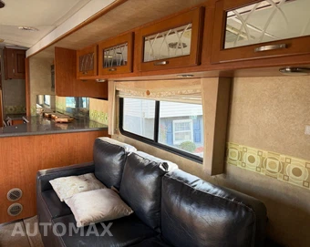 2011 Ford Super Duty F-53 Class A Motorhome Chassis DRW - miniatura 9