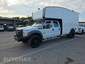 2011 Ford Super Duty F-550 Cab Chassis XL Crew Cab DRW