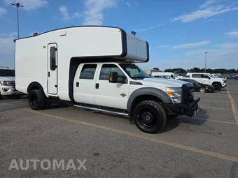 2011 Ford Super Duty F-550 Cab Chassis XL Crew Cab DRW - miniatura 3