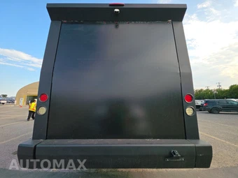 2011 Ford Super Duty F-550 Cab Chassis XL Crew Cab DRW - miniatura 5