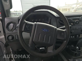 2011 Ford Super Duty F-550 Cab Chassis XL Regular Cab DRW - miniatura 10