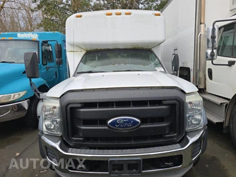 2011 Ford Super Duty F-550 Cab Chassis XL Regular Cab DRW - miniatura 2