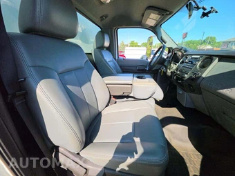 2011 Ford Super Duty F-550 Cab Chassis XL Regular Cab DRW - miniatura 15