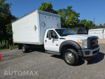 2011 Ford Super Duty F-550 Cab Chassis XL Regular Cab DRW - miniatura 4
