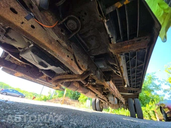 2011 Ford Super Duty F-550 Cab Chassis XL Regular Cab DRW - miniatura 7