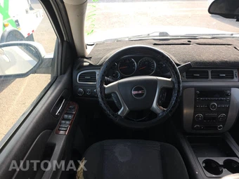 2011 GMC Yukon 1500 SLE 3SA – miniatura 10