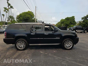 2011 GMC Yukon Denali XL 5SA – miniatura 4