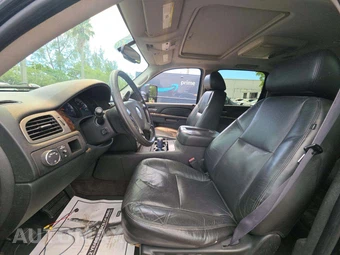 2011 GMC Yukon Denali XL 5SA – miniatura 6