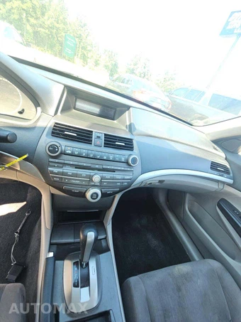 2011 Honda Accord Sedan LX - miniatura 10