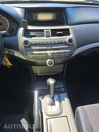 2011 Honda Accord Sedan LX - miniatura 10