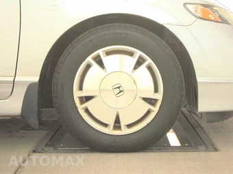 2011 Honda Civic Hybrid Sedan - miniatura 10