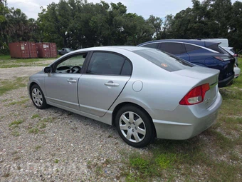 2011 Honda Civic Sedan LX - miniatura 2