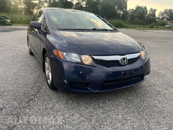 2011 Honda Civic Sedan LX-S - miniatura 2