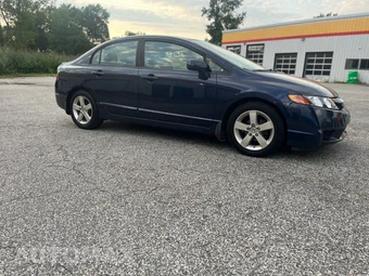 2011 Honda Civic Sedan LX-S - miniatura 4