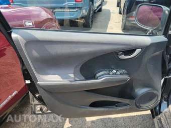 2011 Honda Fit – miniatura 9