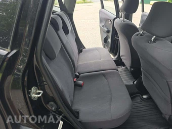 2011 Honda Fit – miniatura 13
