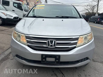 2011 Honda Odyssey LX 118.1" WB - miniatura 10