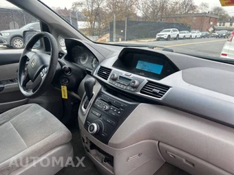 2011 Honda Odyssey LX 118.1" WB - miniatura 8