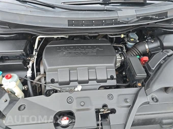 2011 Honda Odyssey Touring 118.1" WB - miniatura 16