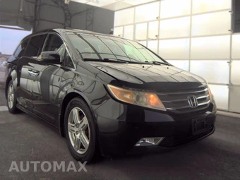 2011 Honda Odyssey Touring 118.1" WB - miniatura 3