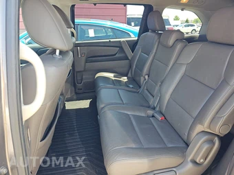 2011 Honda Odyssey Touring 118.1" WB - miniatura 13