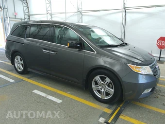 2011 Honda Odyssey Touring 118.1" WB - miniatura 3