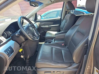2011 Honda Odyssey Touring 118.1" WB - miniatura 7