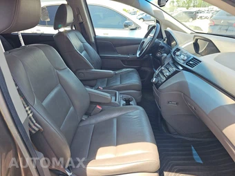 2011 Honda Odyssey Touring 118.1" WB - miniatura 8