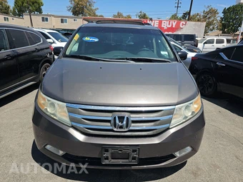 2011 Honda Odyssey Touring 118.1" WB - miniatura 2