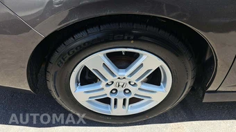 2011 Honda Odyssey Touring 118.1" WB - miniatura 38