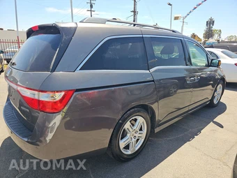 2011 Honda Odyssey Touring 118.1" WB - miniatura 4