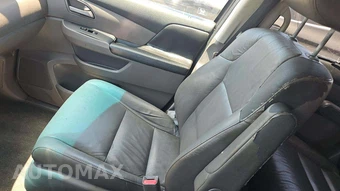 2011 Honda Odyssey Touring 118.1" WB - miniatura 44