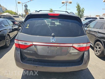 2011 Honda Odyssey Touring 118.1" WB - miniatura 5