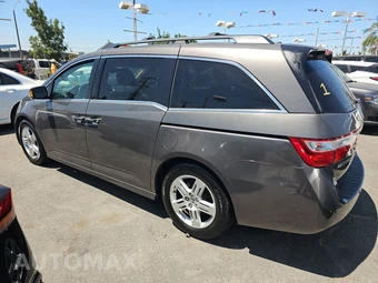 2011 Honda Odyssey Touring 118.1" WB - miniatura 6