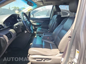 2011 Honda Odyssey Touring 118.1" WB - miniatura 7