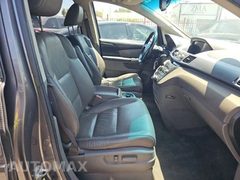 2011 Honda Odyssey Touring 118.1" WB - miniatura 8